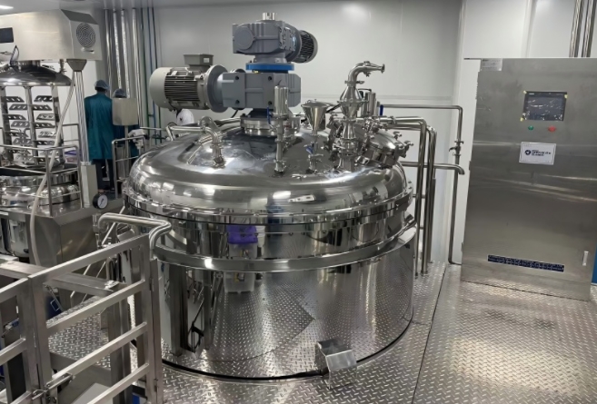 真空均質(zhì)乳化機(jī)5000L(非標(biāo)款)